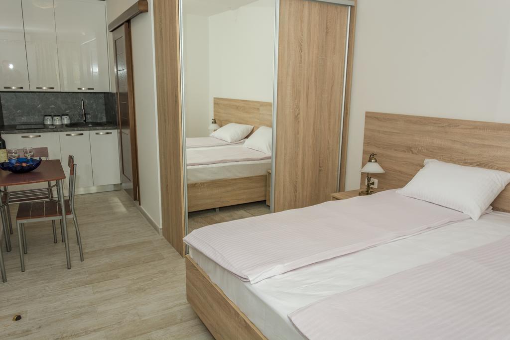 Apartmani Mendula Будва Экстерьер фото