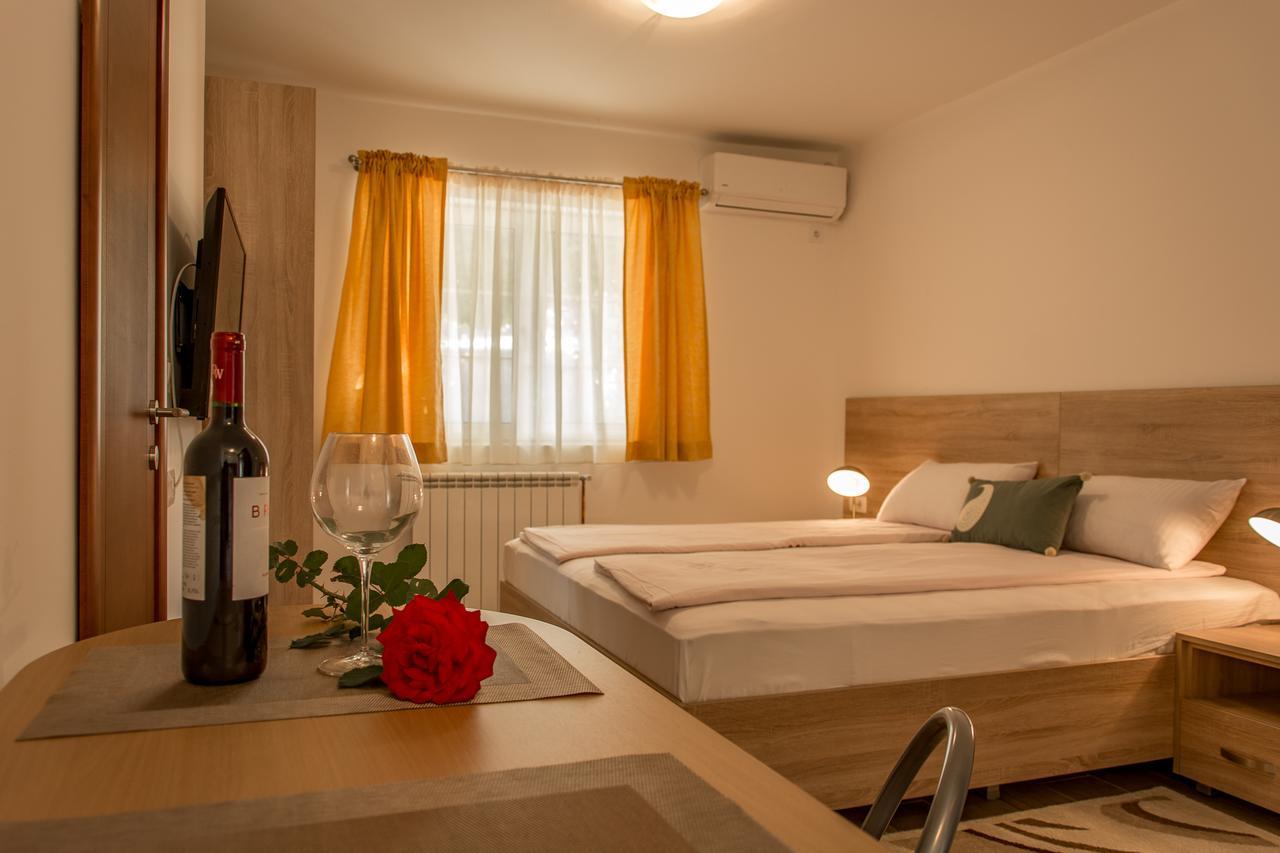Apartmani Mendula Будва Экстерьер фото
