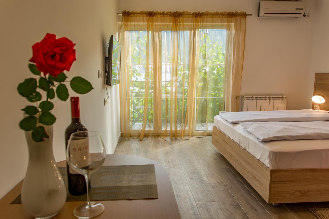 Apartmani Mendula Будва Экстерьер фото